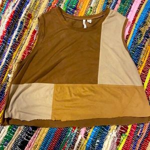 Women’s Crop Top Sleeve Cut